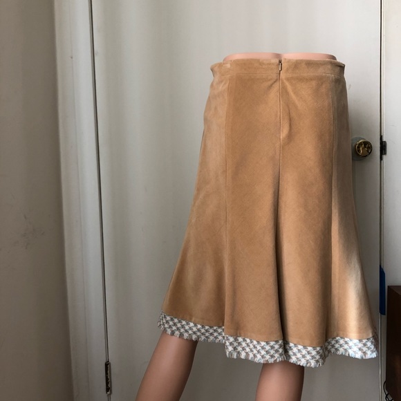 PHOEBE pattern border fit & flare skirt - Picture 2 of 5